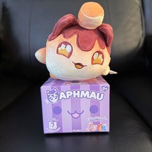 AphMau MeeMeows Series 7 S’Mores Cat